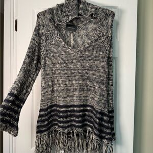 Women’s Knit Hooded Tunic